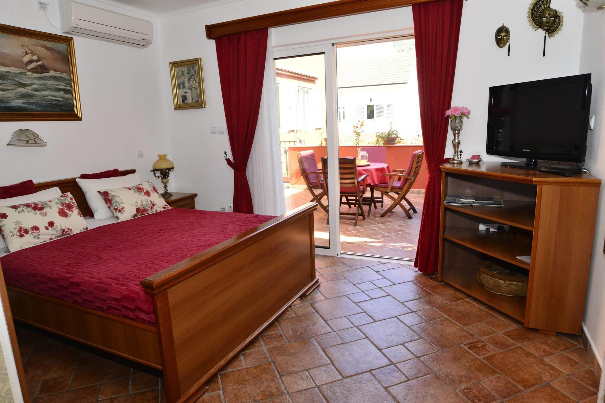 City House Apartments Тиват Екстер'єр фото